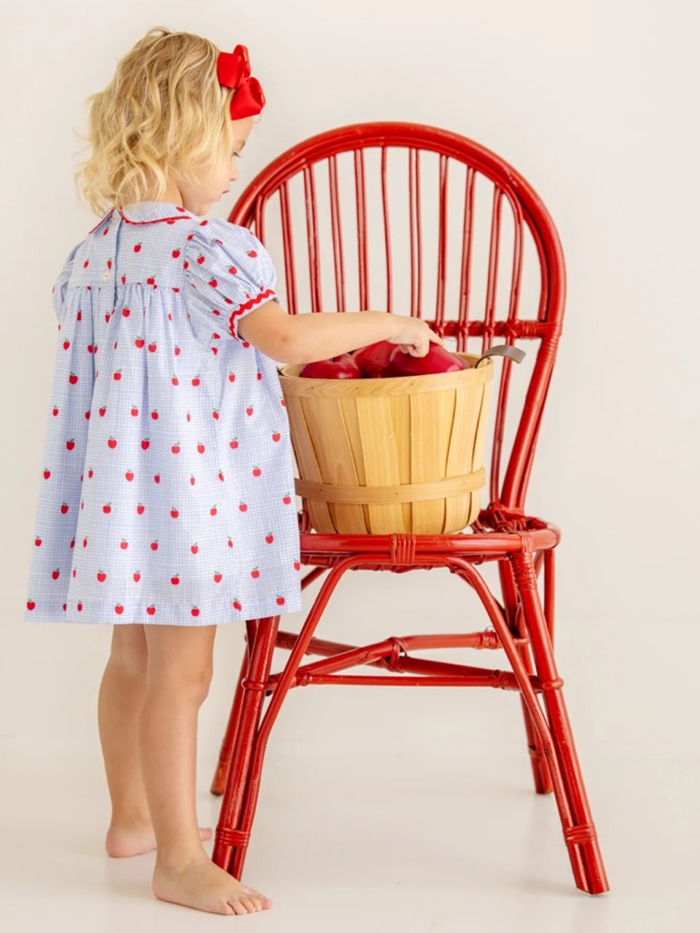 The Beaufort Bonnet Company Blue Gingham with Red Apple Motif Girls 3T 4T NWT